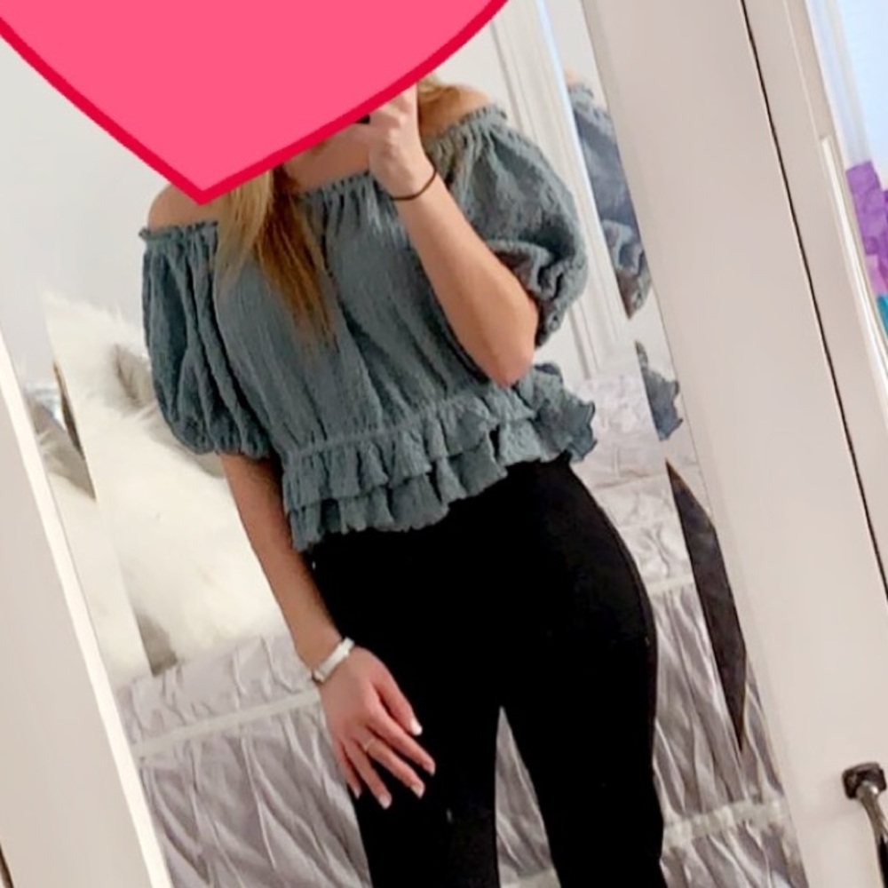 Off the shoulder puff sleeve top